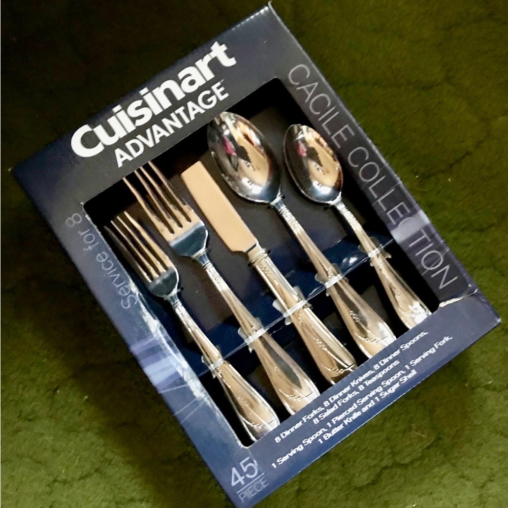 Cuisinart Advantage NWT Silver Flatware Collection Service 8 Cancile Collection